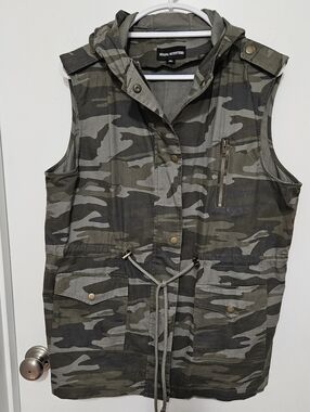Zenana Outfitters Women's Camouflage Utility Vest - Olive Camo Size XL